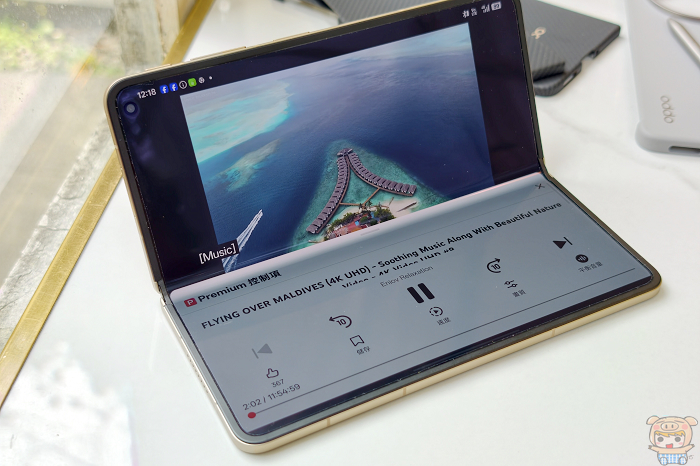 OPPO Find N6懸停模式展示
