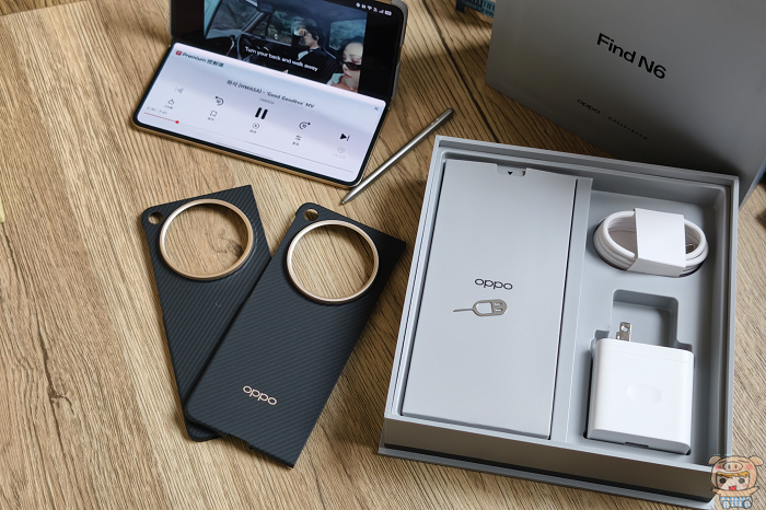 OPPO Find N6完整盒裝配件：80W閃充、傳輸線與保護殼