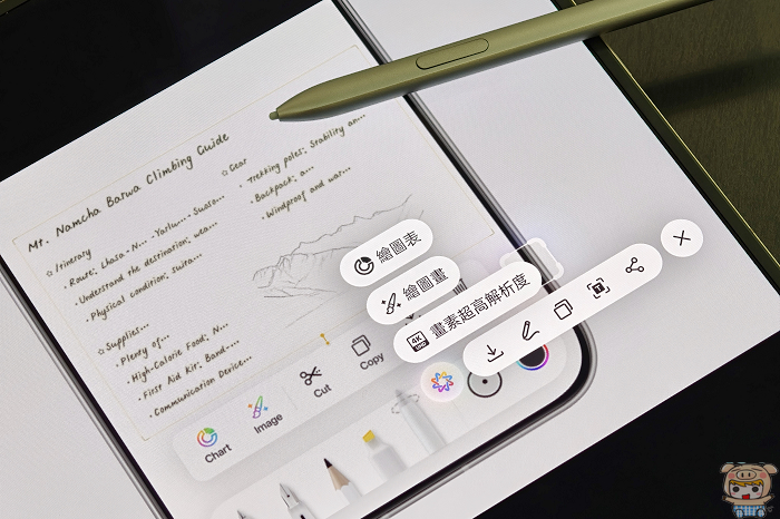 OPPO AI Pen 靈感筆於 OPPO Find N6 螢幕上進行手寫速記與繪圖操作演示。