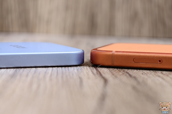 iQOO 15R 與 iphone 17 pro max 機身厚度比對