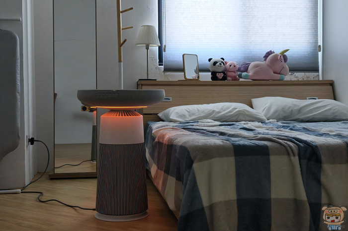 LG PuriCare AeroSpeaker 放在臥室展示情境燈 過濾空氣