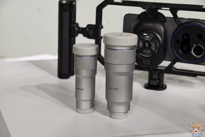 vivo 專業影像套裝(手機殼與外接鏡頭)拆裝示意 200mm 和 400mm