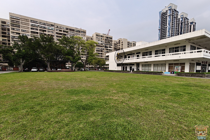 臺灣當代文化實驗場草地中間 洗衣機純點 座標