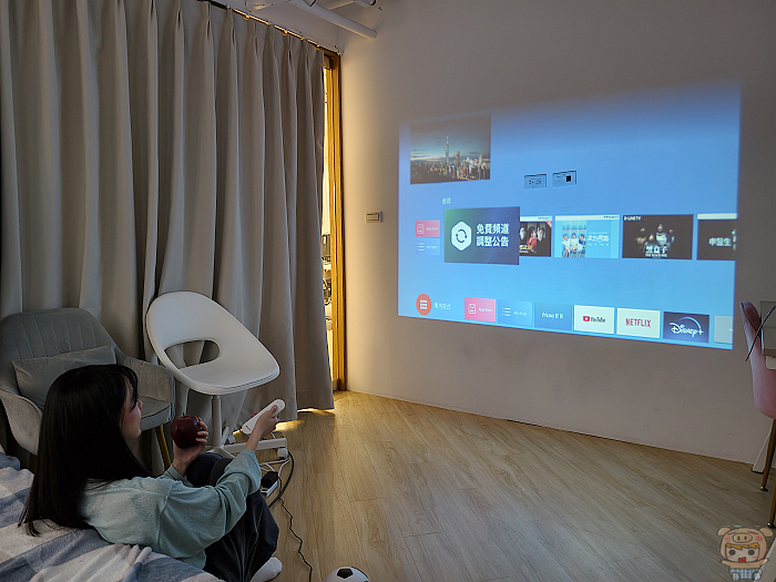 Bongcom BS5 投影實測畫面，色彩飽和且支援 4K 兼容。