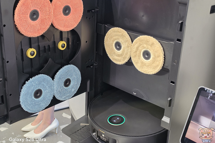 MOVA MOBIUS 60 掃拖機器人分區拖布清潔技術展示