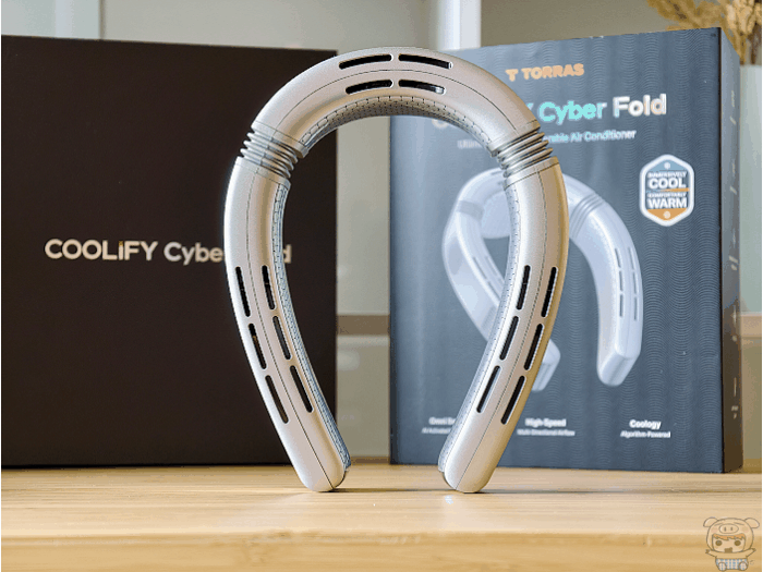  TORRAS COOLIFY Cyber Fold 人體工學 C 型機身正反面展示