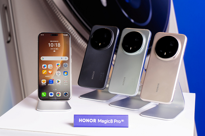 HONOR Magic8 Pro 演唱會實測畫質表現，展現 2 億畫素長焦與 AI 夜拍強大功能。