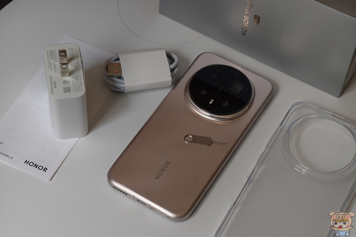 HONOR Magic8 Pro 原廠隨盒配件（充電頭、傳輸線、保護套）