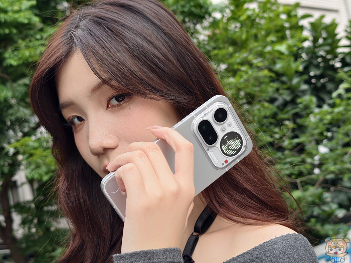 Nothing Phone (4a) Pro Glyph 燈效來電通知亮起