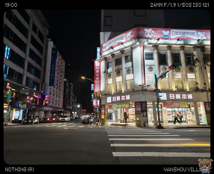 Nothing Phone (4a) Pro 夜拍測試：高光抑制與純淨暗部