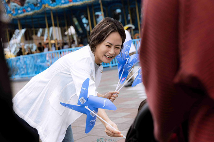 vivo 總經理陳怡婷出席 V粉嘉年華感性致詞