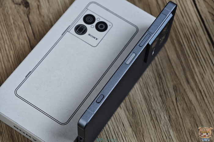 Xperia 1 VIII 音量鍵、指紋辨識電源鍵與快門鍵配置