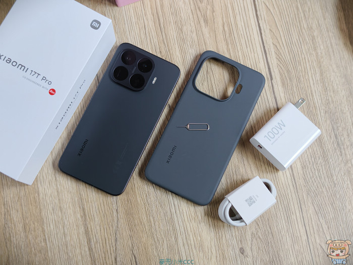 Xiaomi 17T Pro 隨盒附贈配件,包含保護套、100W充電器、Type-C傳輸線與取卡針