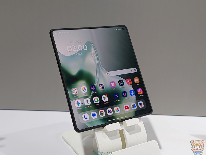 motorola razr fold 大螢幕商務應用對比三星