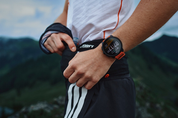 Suunto 雙旗艦運動手錶台灣開賣