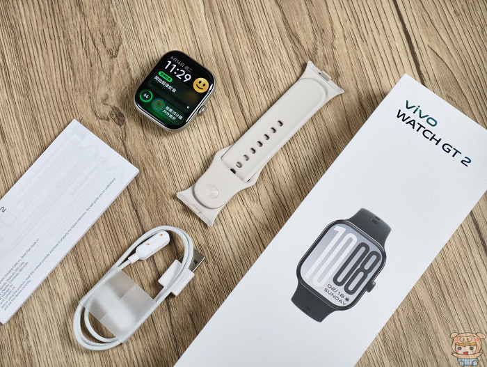 vivo WATCH GT 2 方形智慧手錶開箱配戴與高亮度錶盤細節總結