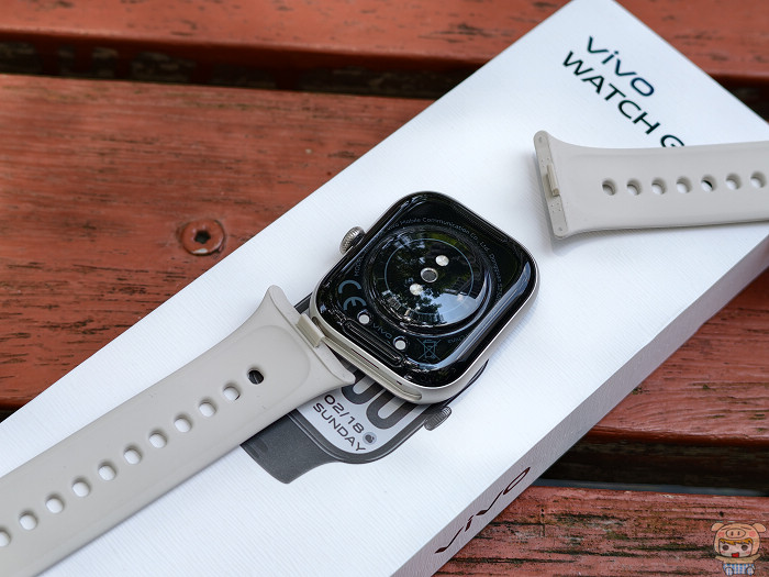 vivo WATCH GT 2 輕便的快拆式手錶錶帶結構設計示範
