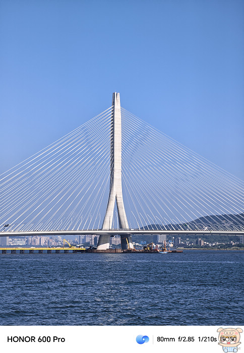使用 3.5倍光學變焦潛望式長焦鏡頭遠距離取景相片