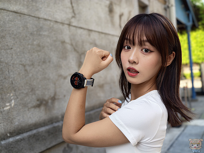 Suunto Vertical 2 軍規 5 級鈦合金帥氣機身細節與藍寶石玻璃鏡面外觀
