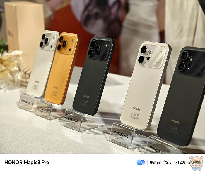 HONOR 600 Pro 與 HONOR 600 實機展示，包含旭日橙、幻夜黑、雪原白三款配色外觀與後置相機鏡頭設計"