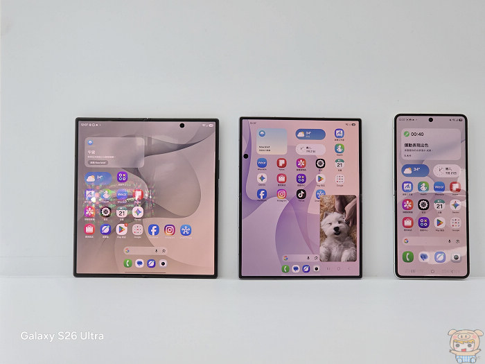 Samsung Z Fold8直向與Z Fold8 Ultra和Flip8外螢幕對比