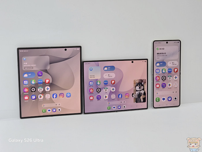 Samsung Z Fold8橫向與Z Fold8 Ultra和Flip8外螢幕對比