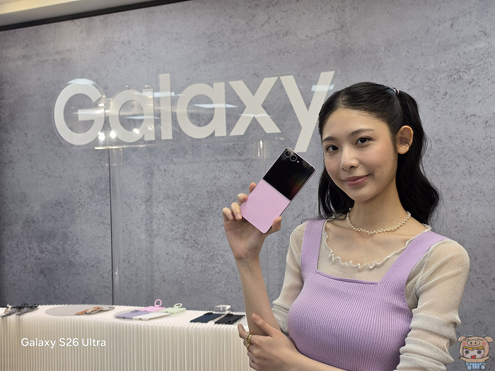 Samsung Galaxy Z Flip8 Flex Cam 自由角度多功能拍攝介面
