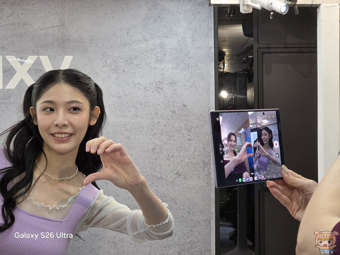 Samsung Galaxy Z Fold8 雙向錄影功能與前後鏡頭拍攝畫面