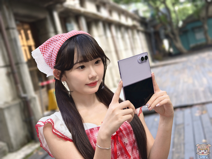 Galaxy Z Fold8 輕薄機身外觀,搭載 5000 萬畫素雙鏡頭相機模組
