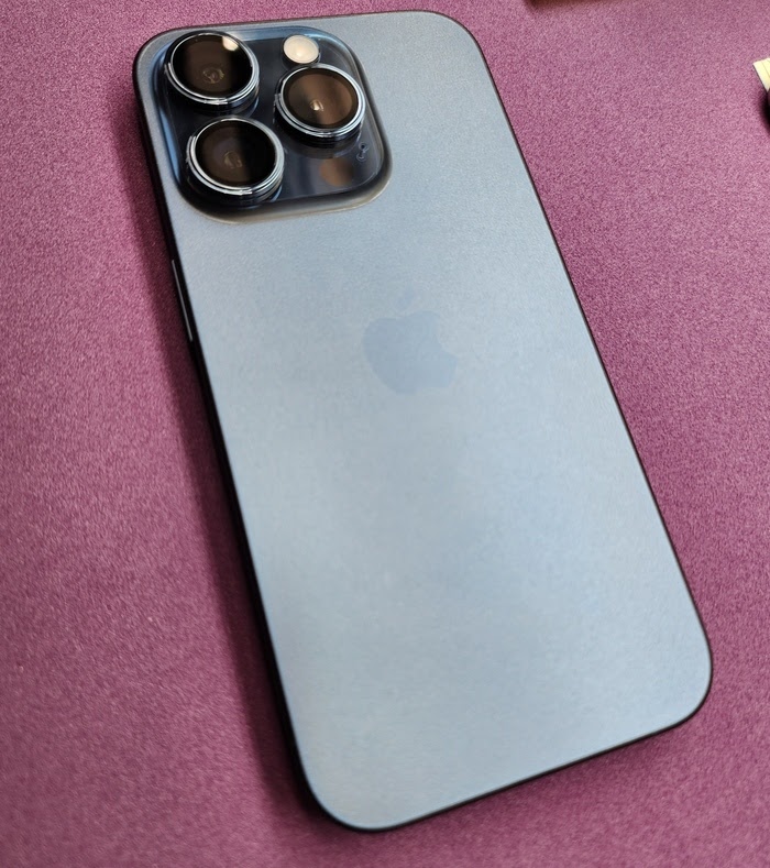 鈦鈦我喜歡你，膜斯密碼imos全心全意保護你的 iPhone