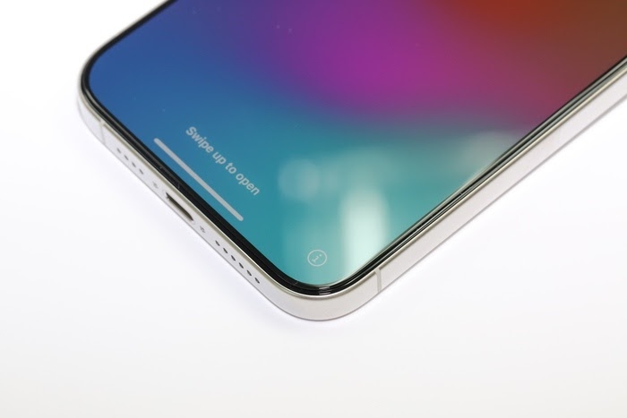 鈦鈦我喜歡你，膜斯密碼imos全心全意保護你的 iPhone
