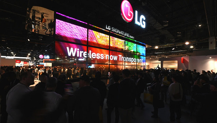 nEO_IMG_【新聞圖片2】LG為OLED業界領頭羊，挾優異的面板技術與研發技能，屢屢創造OLED應用突破.jpg