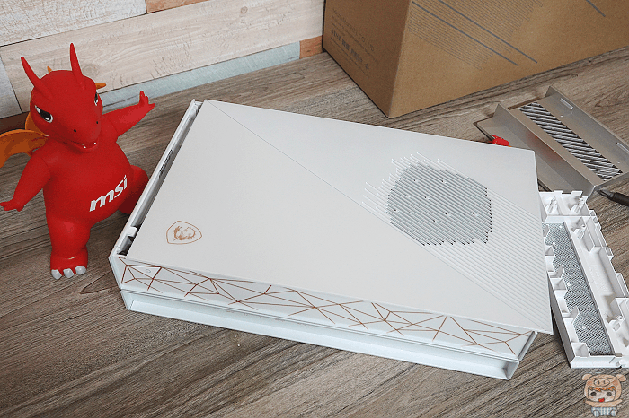 gifmake_1684811685.gif