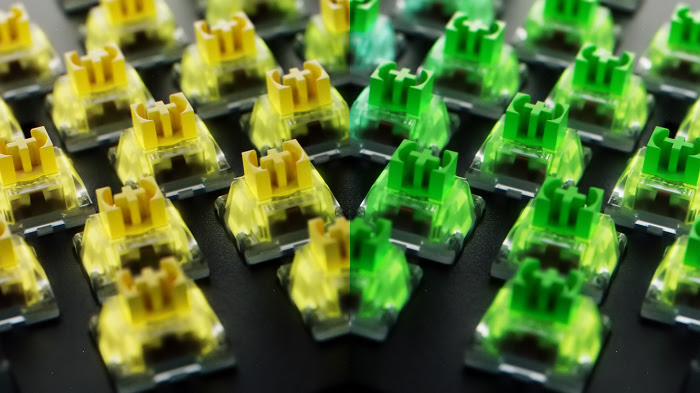 nEO_IMG_KV2_Razer x Blackwidow_RazerMechanicalSwitches.jpg