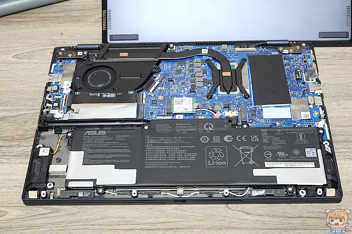 商用思維出發貼心設計 ASUS ExpertBook B5 