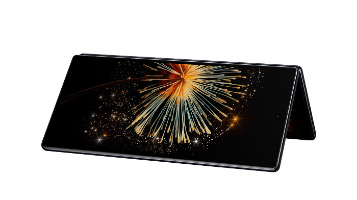 nEO_IMG_Xiaomi MIX Fold 3採用小米龍骨轉軸，大幅提升整機的可靠性，透過3級連杆機構設計與多達14個可動關節，顯著提升轉軸自由度與可靠性。.jpg