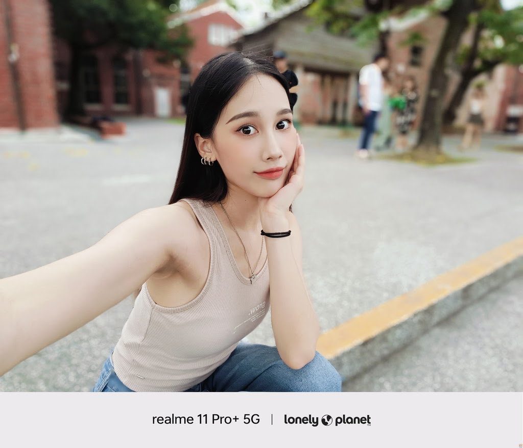 香氣逼人 realme 11 Pro+~   2億單鏡無損變