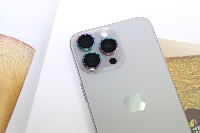 鈦鈦我喜歡你，膜斯密碼imos全心全意保護你的 iPhone