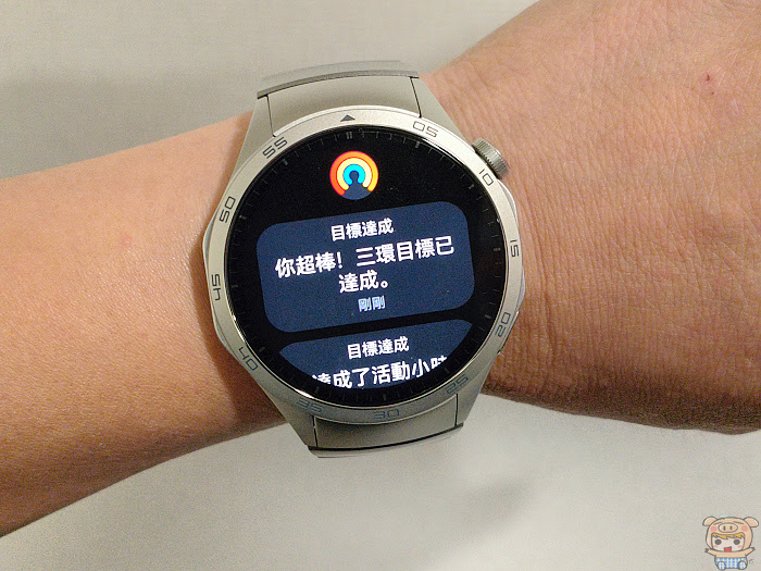 HUAWEI WATCH GT4 升級生理健康偵測功能、超強