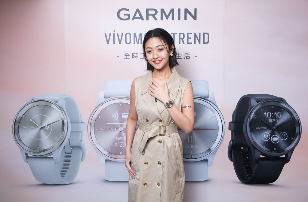 科技主播陳韻羽分享「vívomove Trend如同貼身助理，在我工作忙碌之餘會提醒我喝水、步行、運動，用『量化』的方式幫助我更有感的注意身體變化。」.jpg