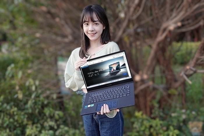 商用思維出發貼心設計 ASUS ExpertBook B5 