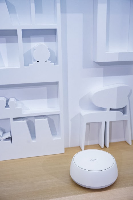 nEO_IMG_【展場照片】Deco BE25 Mesh路由器，確保使用者在任何角落，能夠擁有高速、穩定並且可靠的無線 Wi-Fi 連線品質_2.jpg