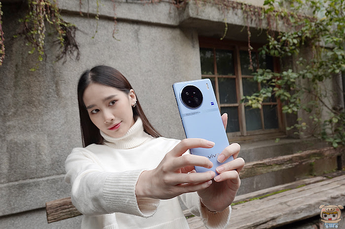 口袋裡的蔡司單眼!  vivo X90 雙晶片旗艦系列夜拍超