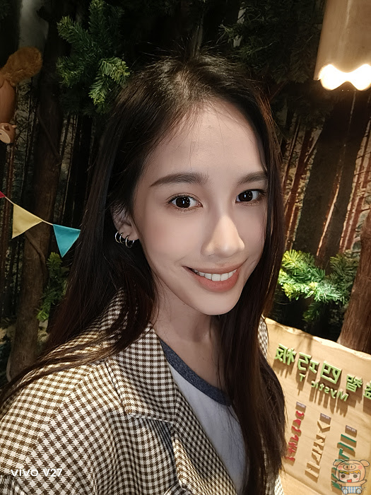 就是這個光~  人像旗艦 vivo V27 5G  前、後 