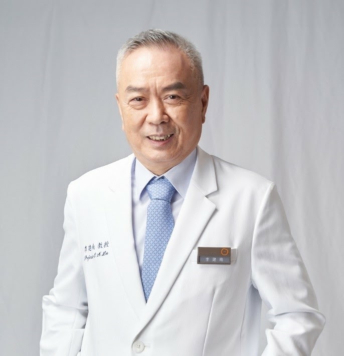 譽為「神之手」的前台大醫院婦產部、木生婦幼診所李建南醫師提醒：「不是寶寶生下來才要注重空氣品質，而是從孕期開始就要給寶寶最純淨的空氣。」.jpg
